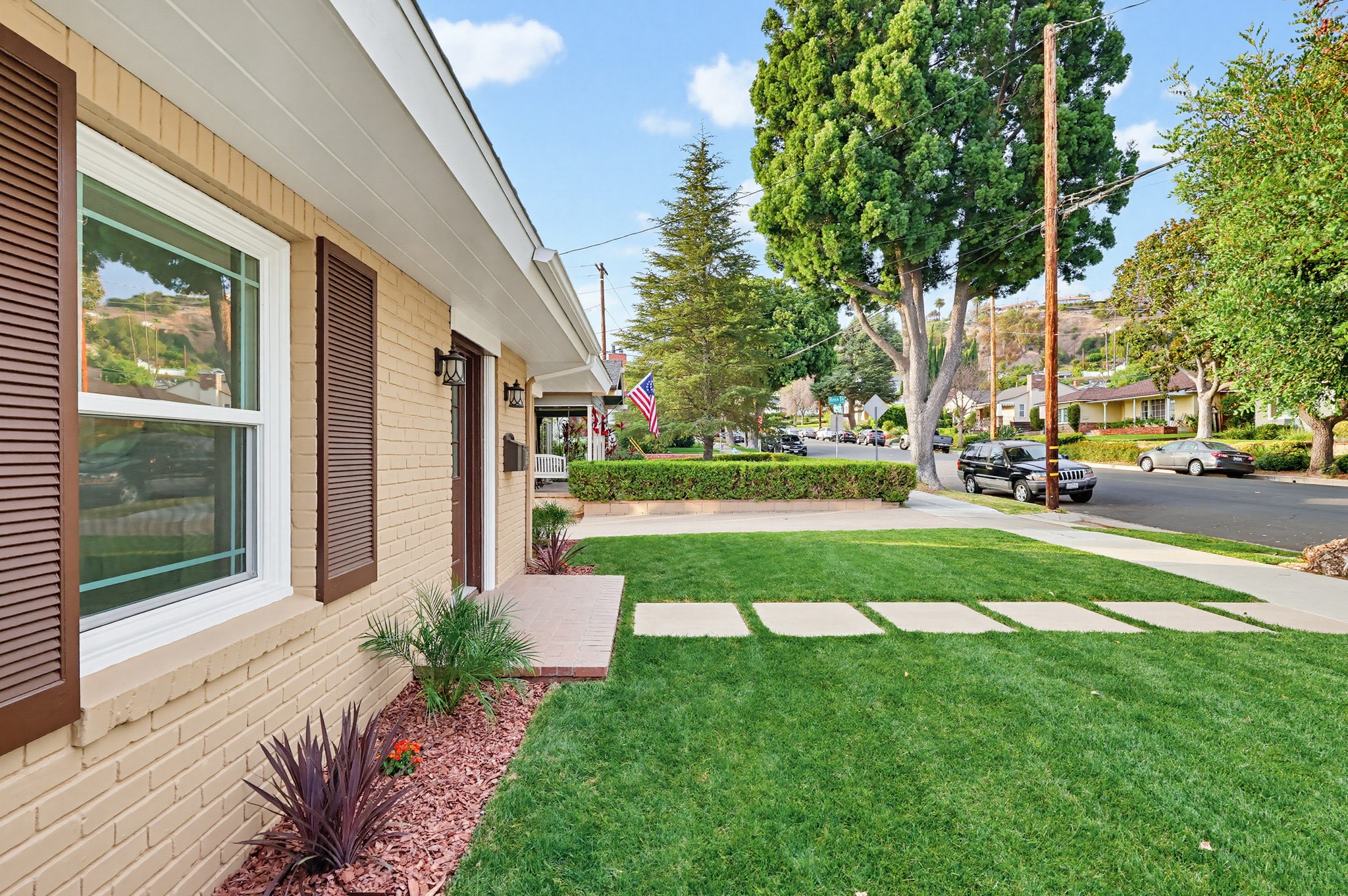 Virtual tour photo 85 of 115 for 5743 Pickering Ave