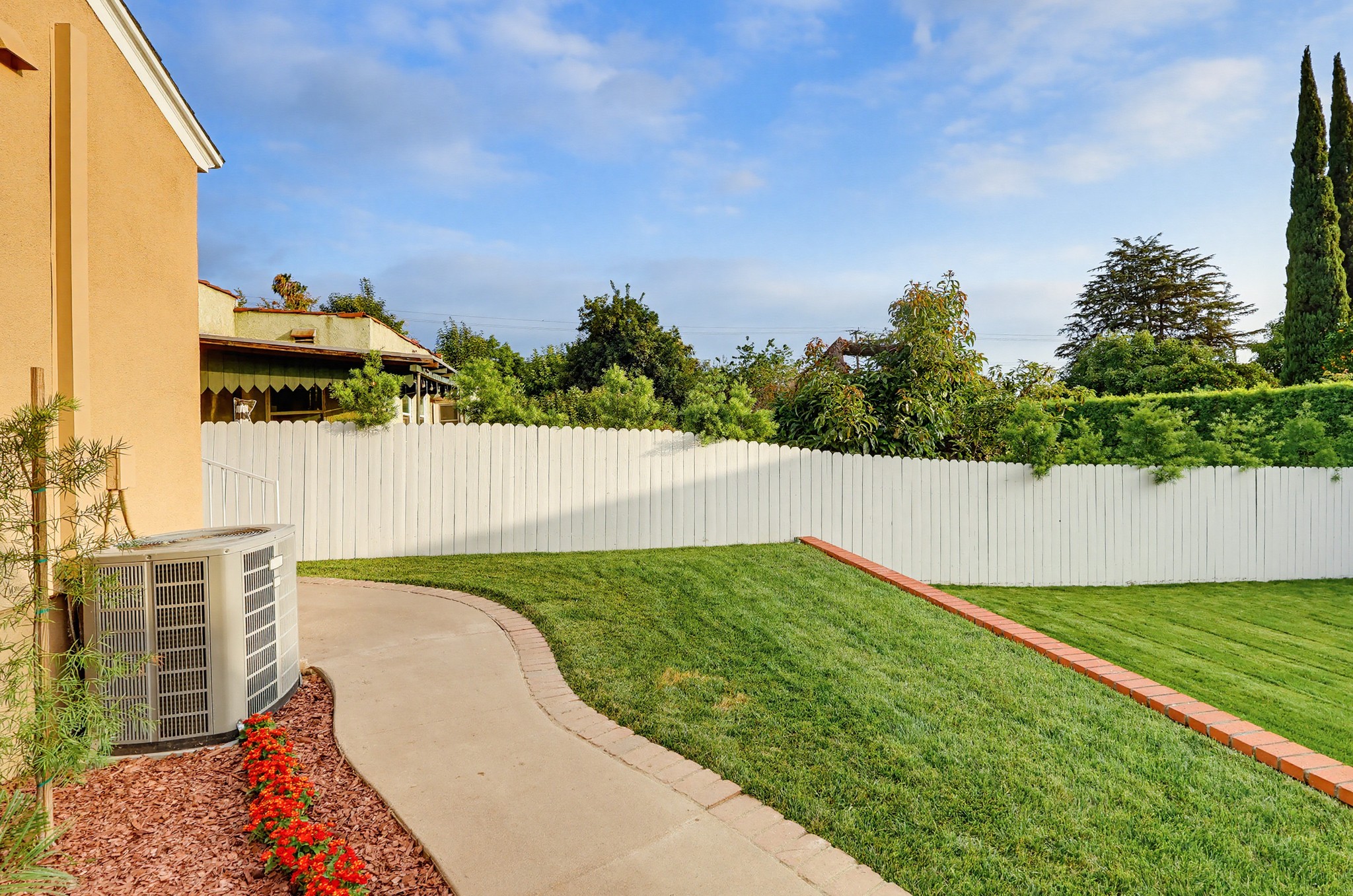 Virtual tour photo 97 of 115 for 5743 Pickering Ave