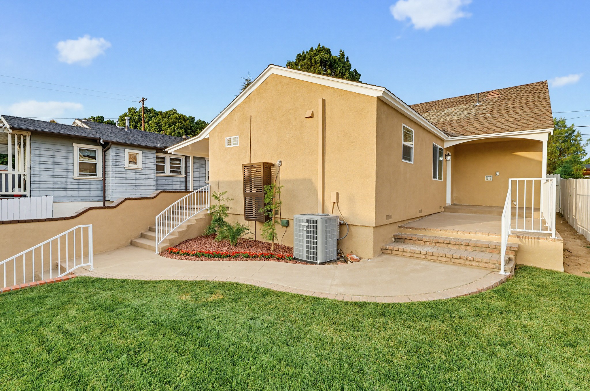 Virtual tour photo 100 of 115 for 5743 Pickering Ave