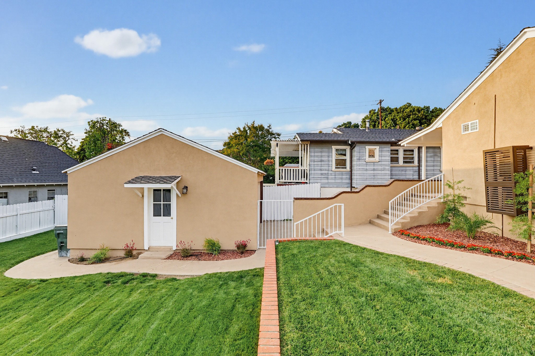 Virtual tour photo 101 of 115 for 5743 Pickering Ave