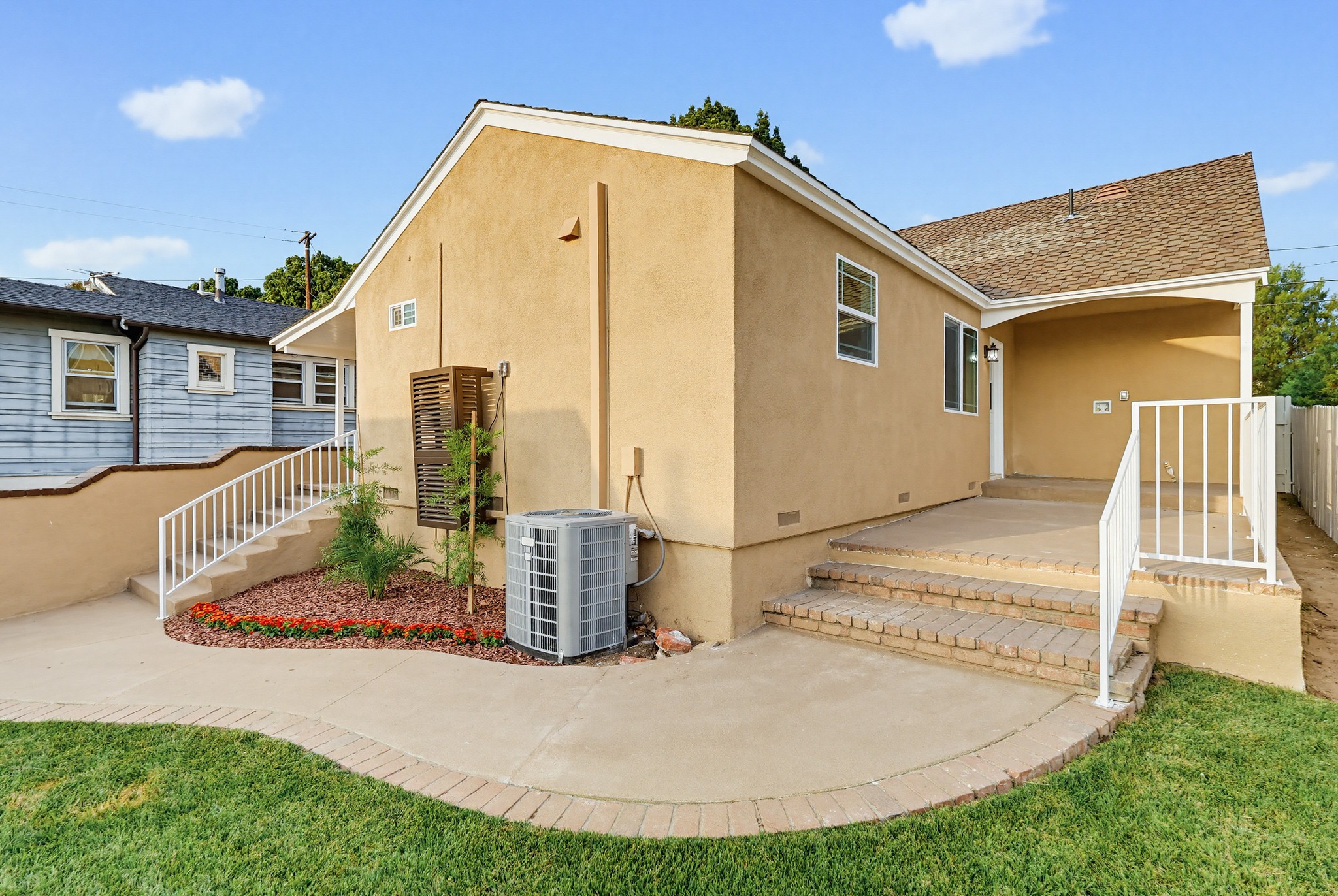 Virtual tour photo 102 of 115 for 5743 Pickering Ave