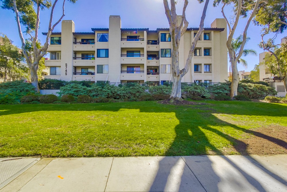 Virtual tour photo 3 of 34 for 5745 Friars Rd #75