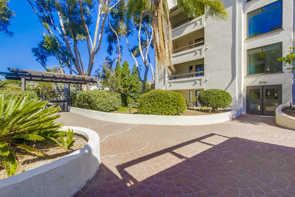 Virtual tour photo 4 of 34 for 5745 Friars Rd #75