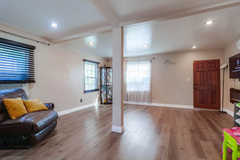 Virtual tour photo 5 of 35 for 5746 Market St