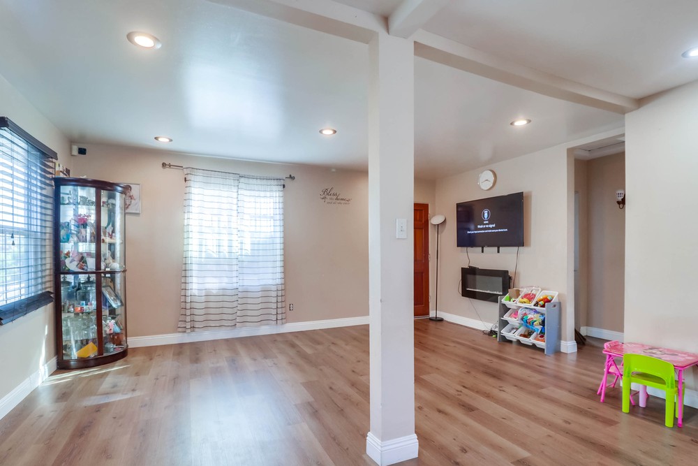 Virtual tour photo 6 of 35 for 5746 Market St