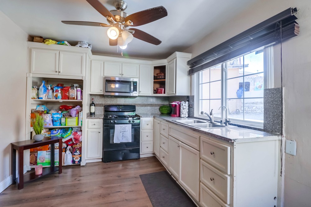 Virtual tour photo 13 of 35 for 5746 Market St
