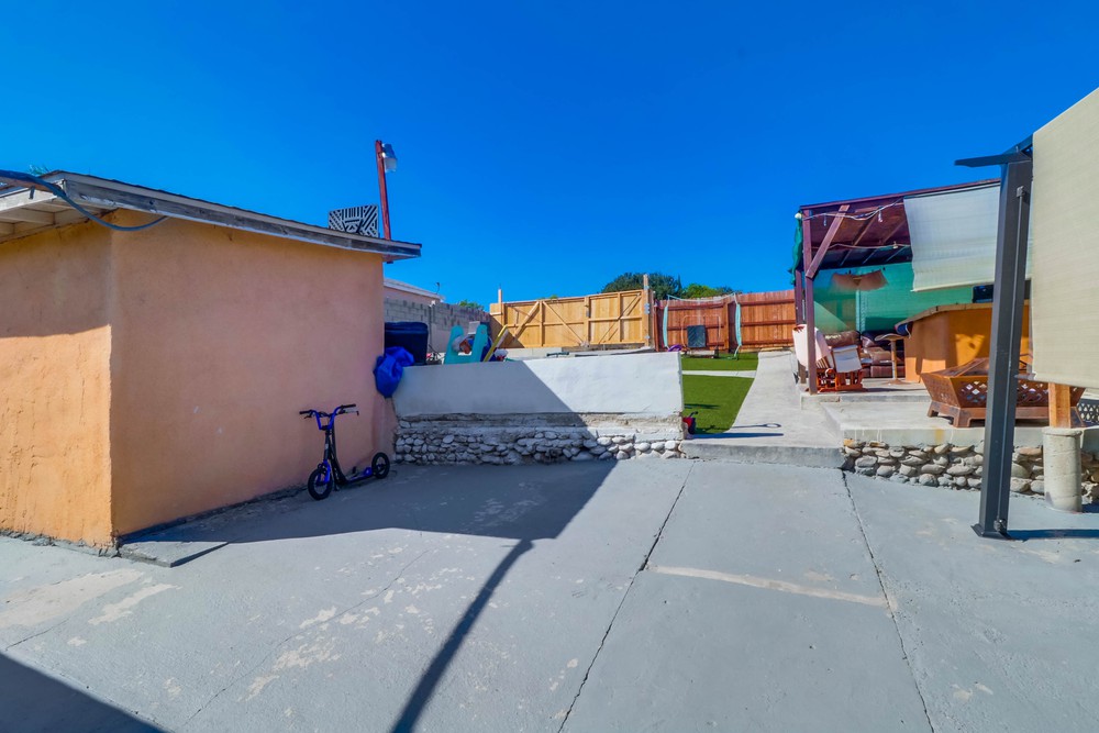 Virtual tour photo 26 of 35 for 5746 Market St