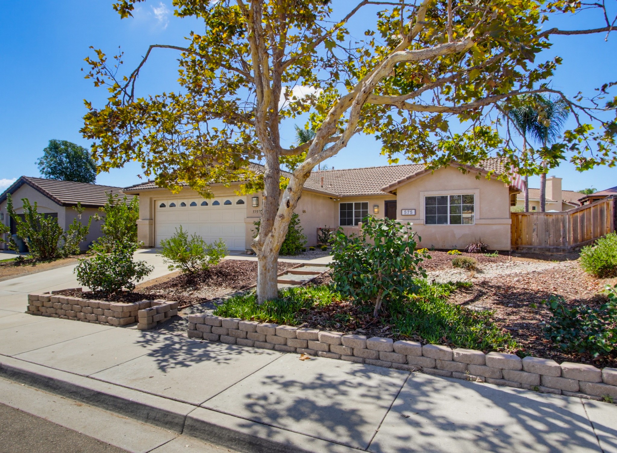 Virtual tour photo 4 of 56 for 575 Alta Meadow Ln