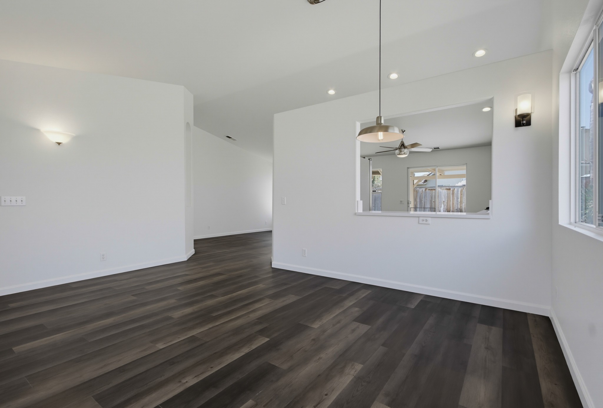 Virtual tour photo 9 of 56 for 575 Alta Meadow Ln