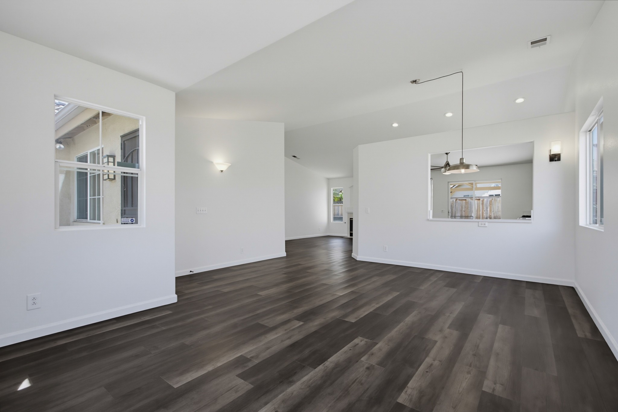 Virtual tour photo 10 of 56 for 575 Alta Meadow Ln