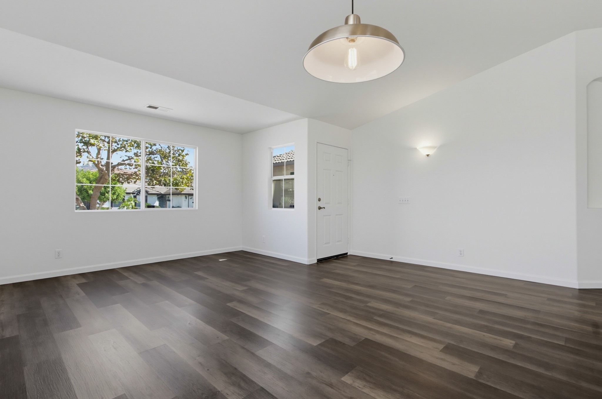 Virtual tour photo 14 of 56 for 575 Alta Meadow Ln