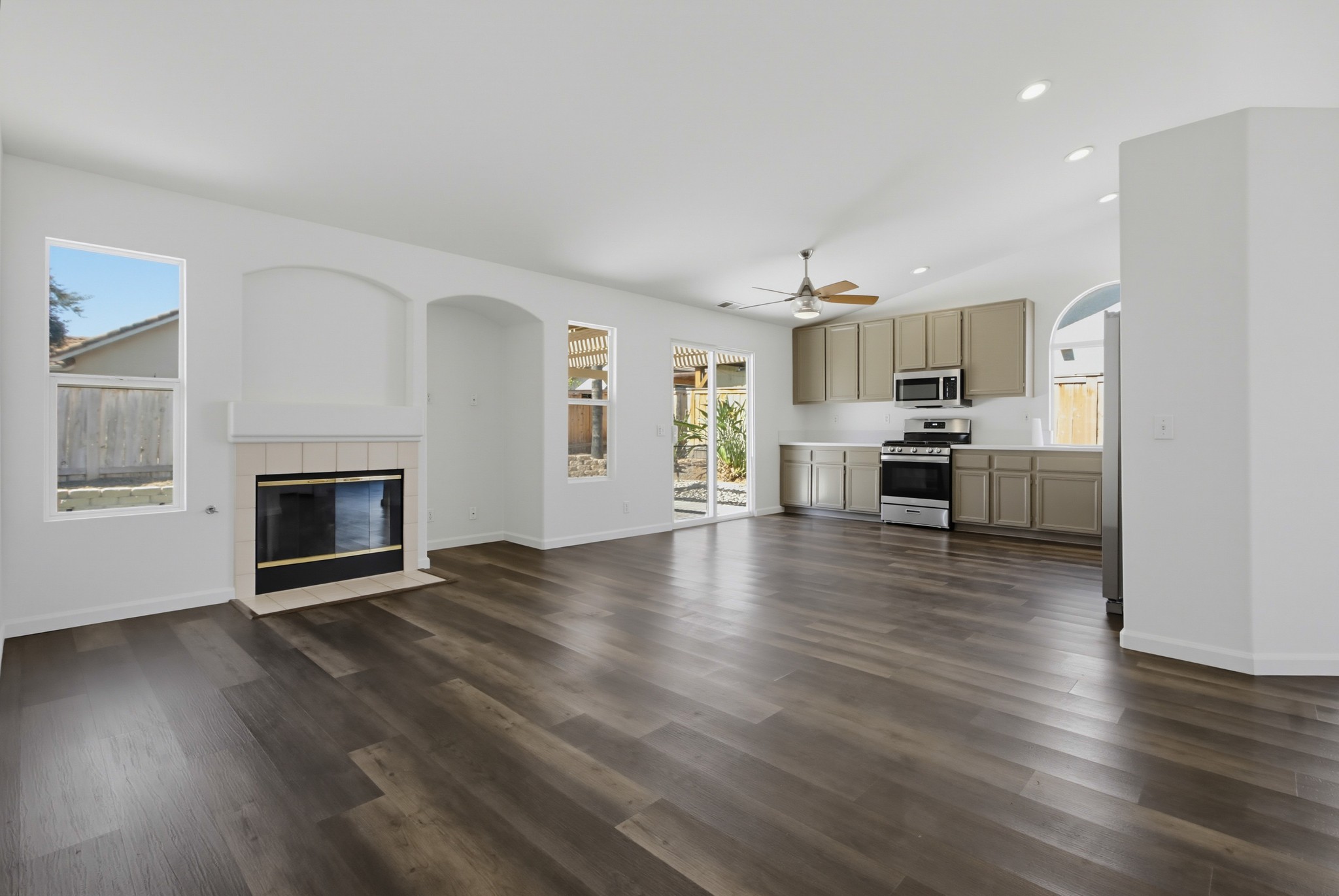 Virtual tour photo 18 of 56 for 575 Alta Meadow Ln