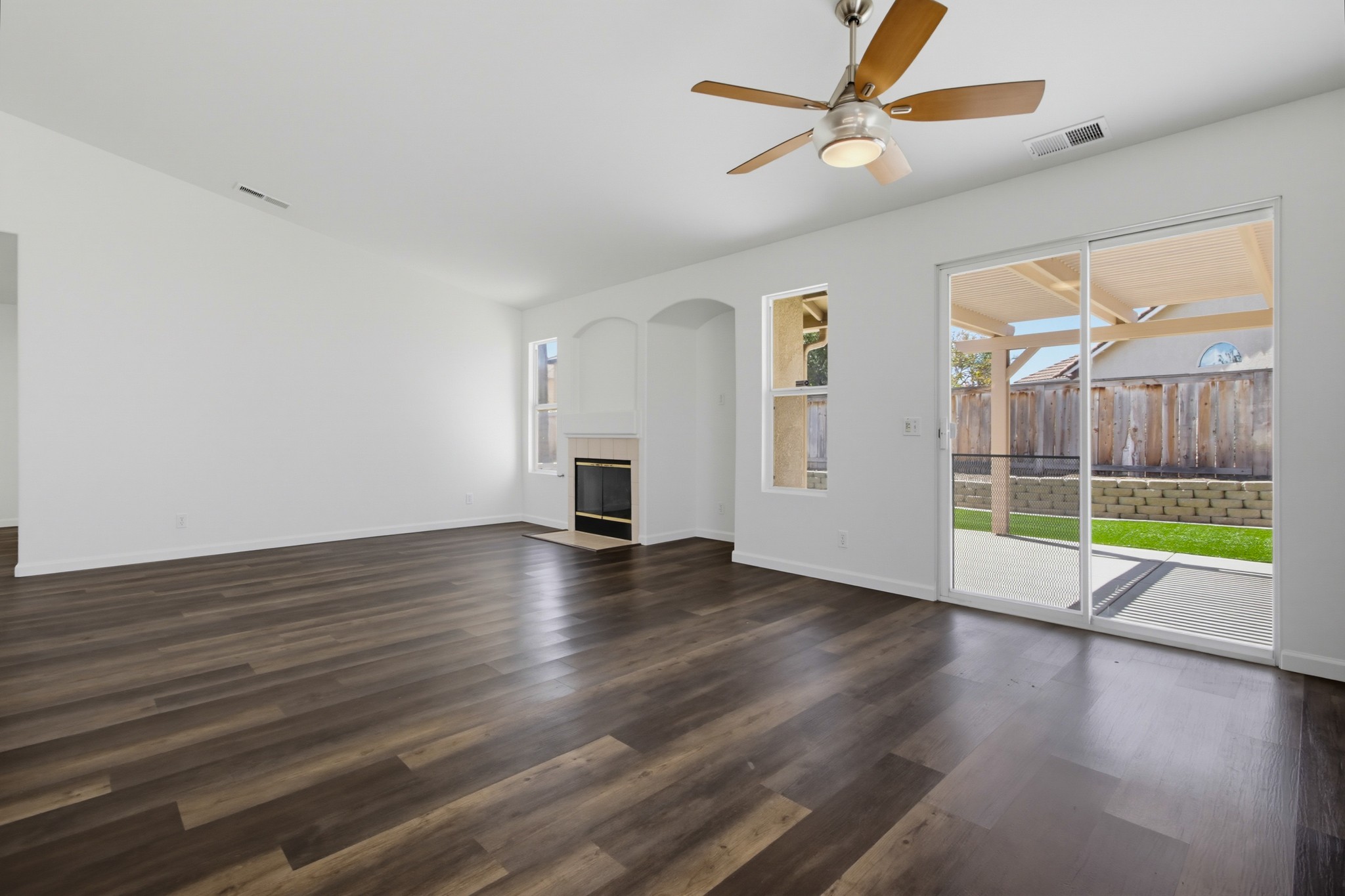 Virtual tour photo 19 of 56 for 575 Alta Meadow Ln