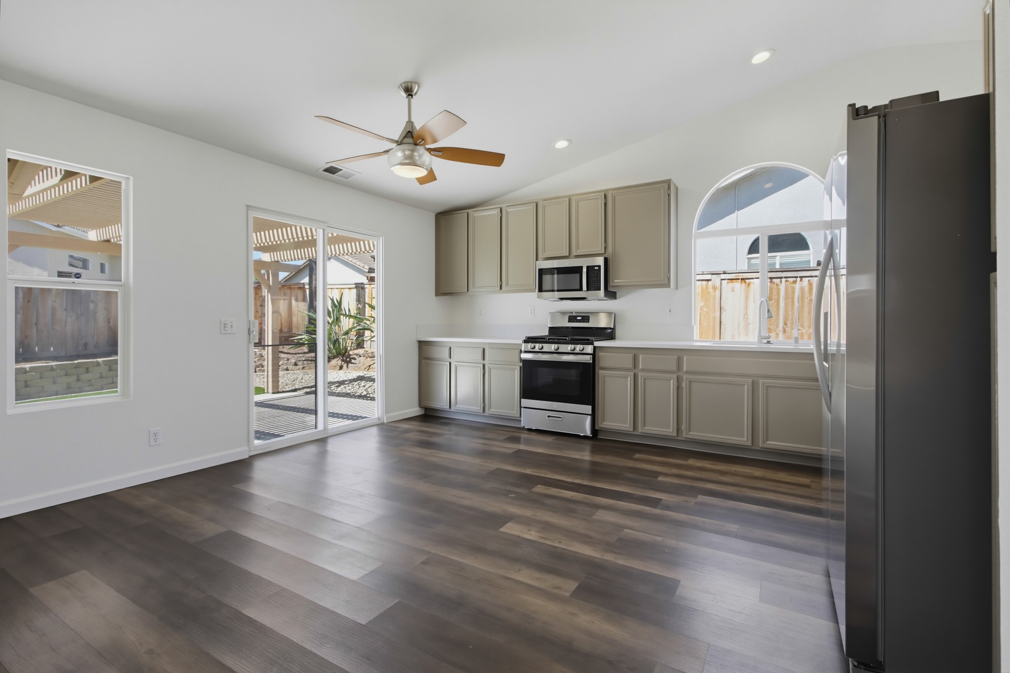 Virtual tour photo 23 of 56 for 575 Alta Meadow Ln
