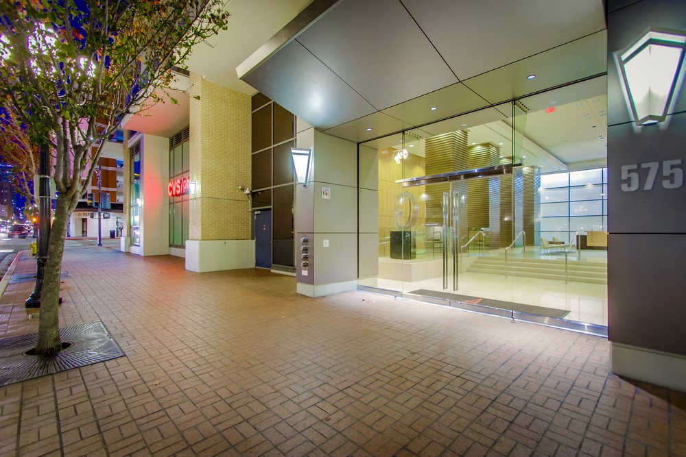 Virtual tour photo 4 of 93 for 575 Sixth Ave #1704