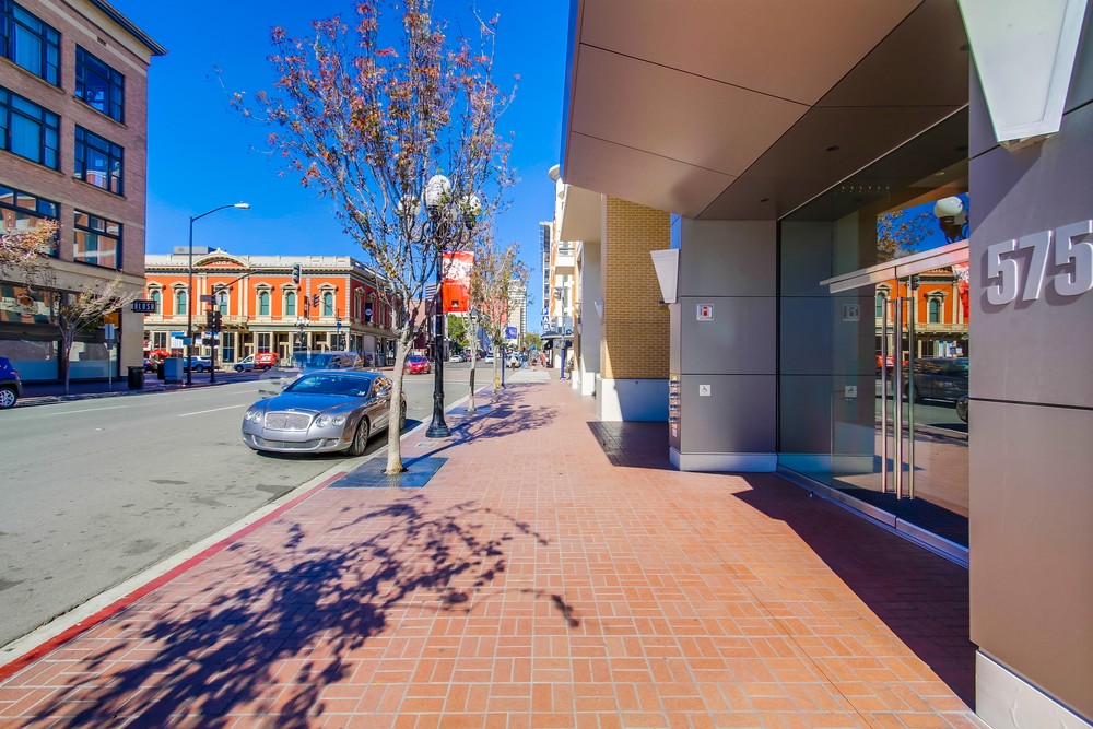 Virtual tour photo 6 of 48 for 575 Sixth Ave #511