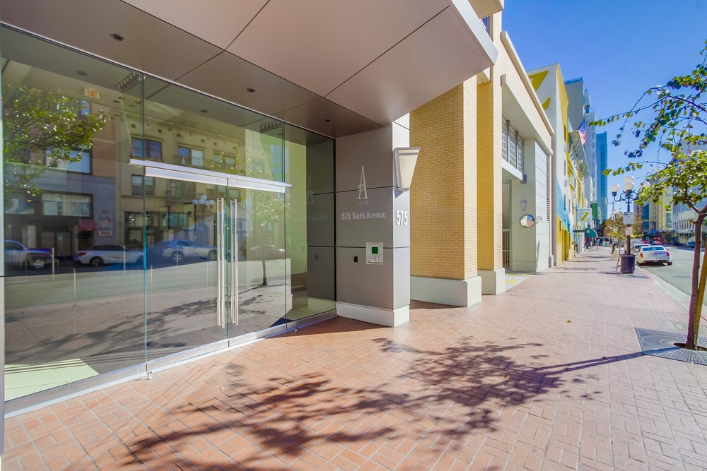 Virtual tour photo 3 of 41 for 575 Sixth Ave #902