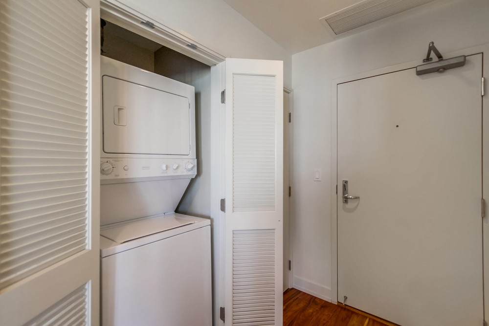 Virtual tour photo 32 of 41 for 575 Sixth Ave #902