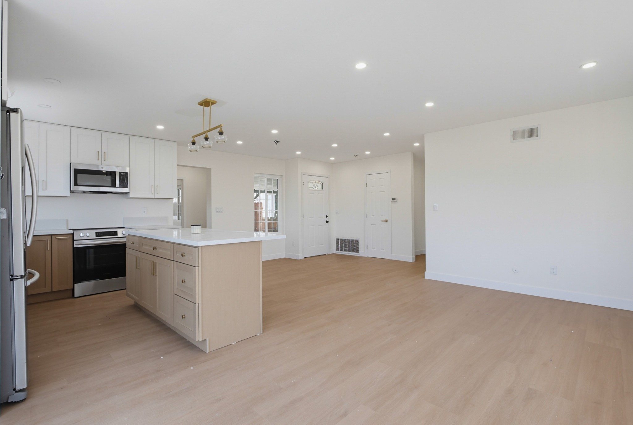 Virtual tour photo 12 of 44 for 5754 Potomac St