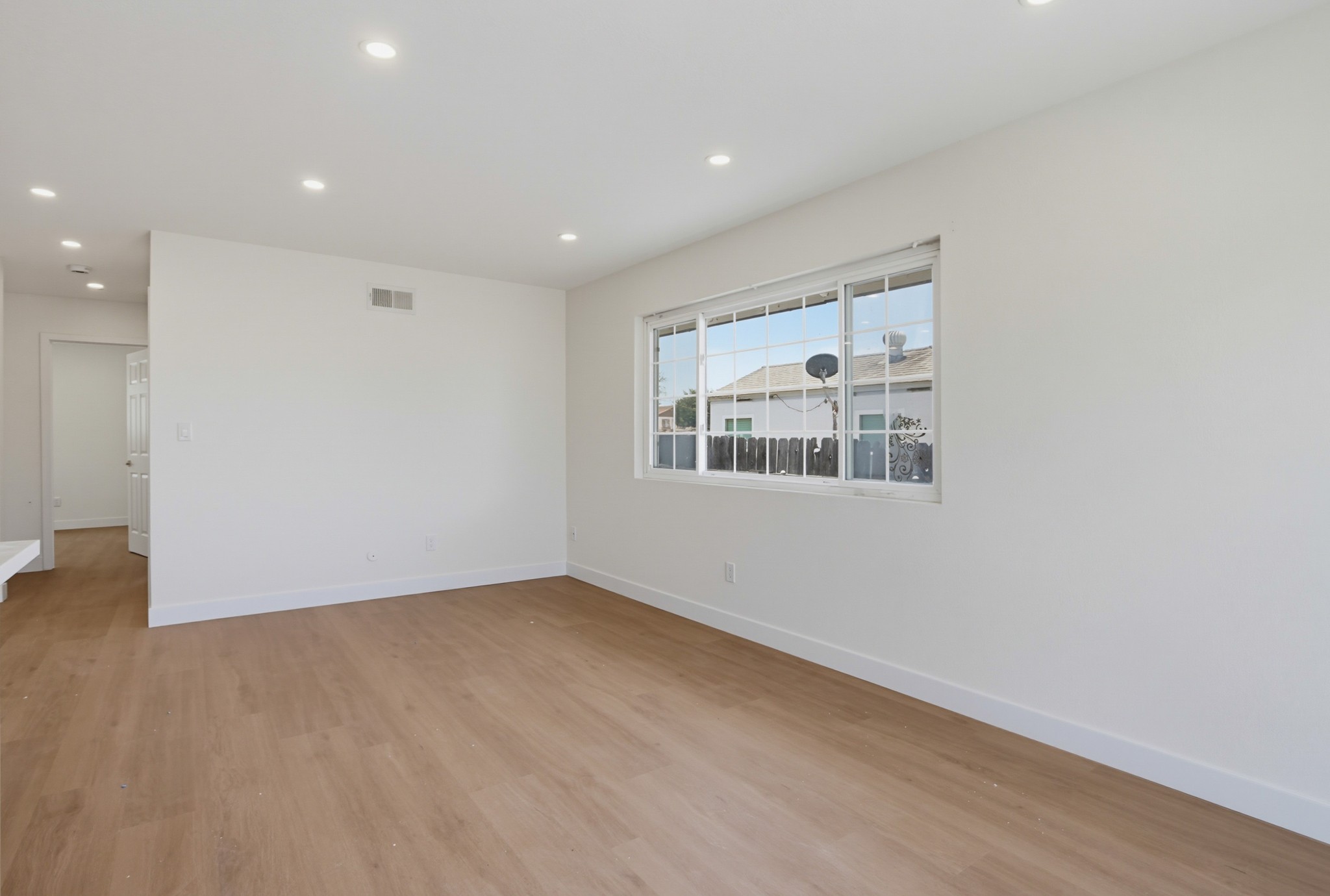 Virtual tour photo 13 of 44 for 5754 Potomac St