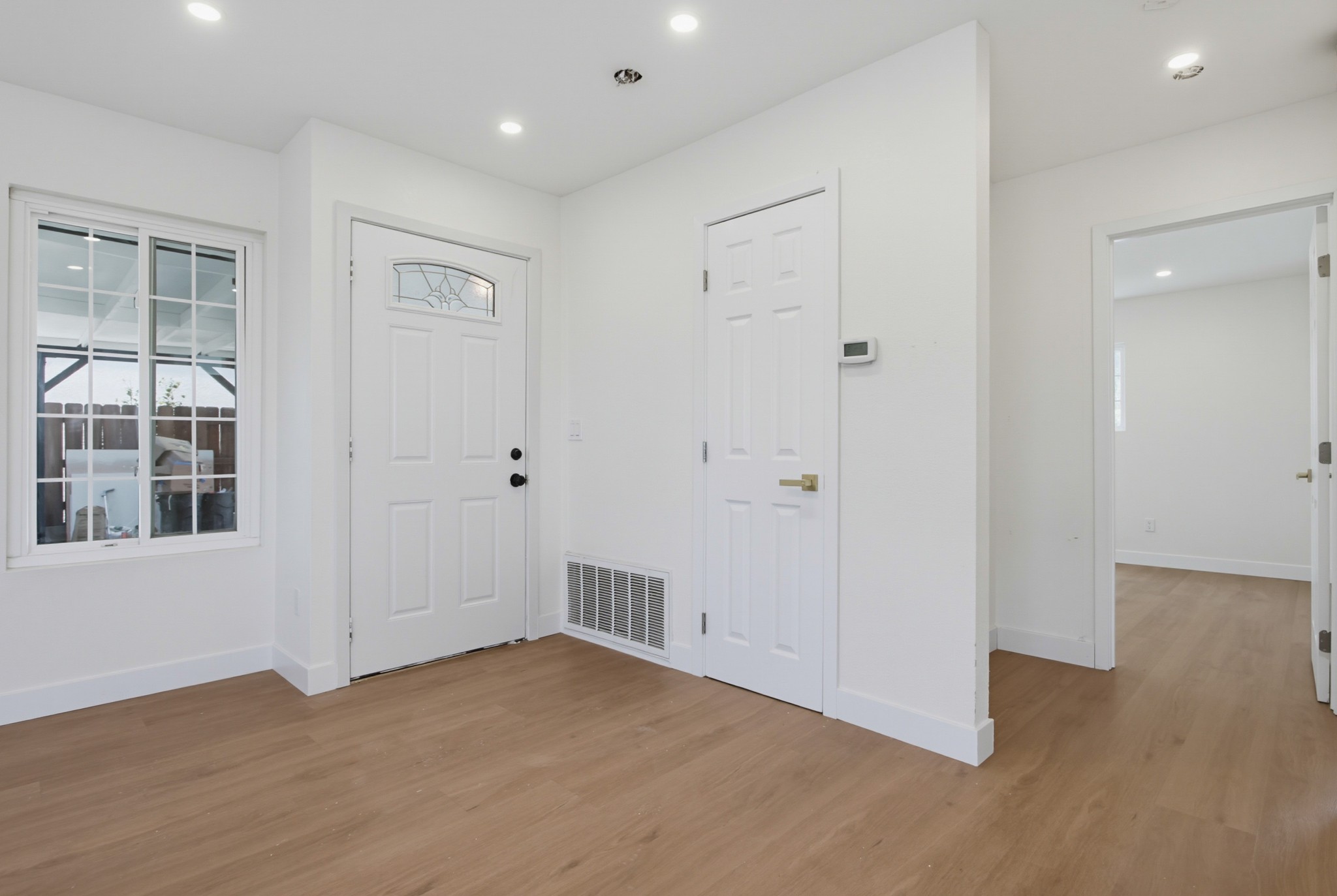 Virtual tour photo 28 of 44 for 5754 Potomac St