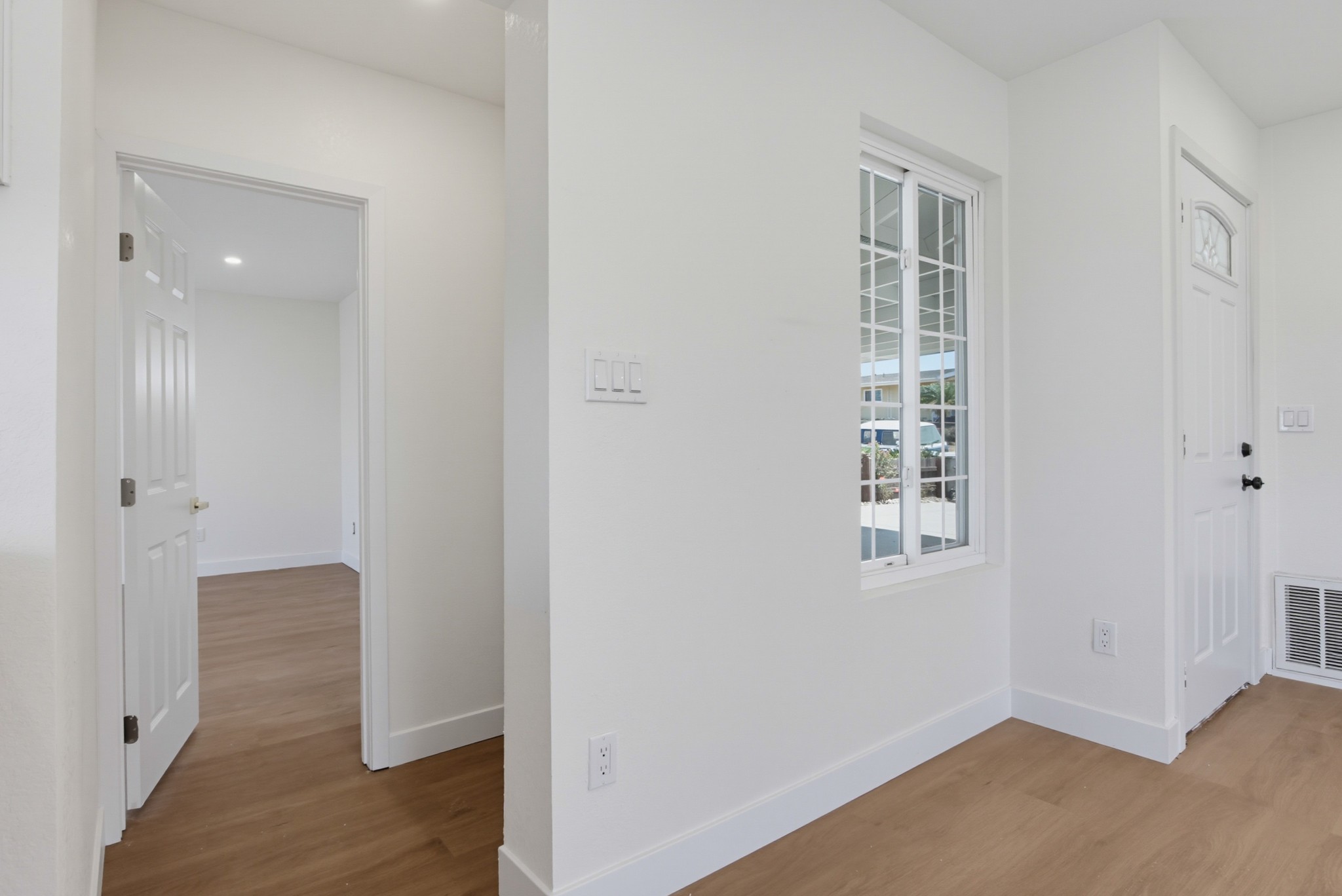 Virtual tour photo 29 of 44 for 5754 Potomac St