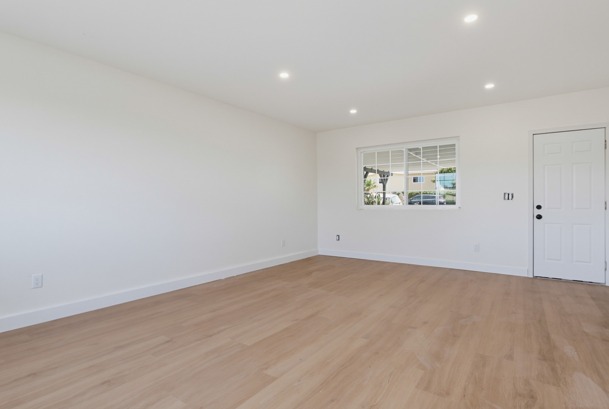 Virtual tour photo 33 of 44 for 5754 Potomac St