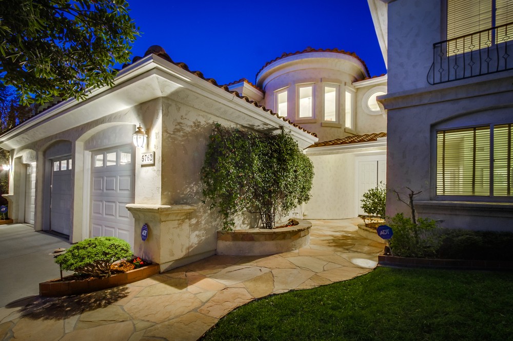 Virtual tour photo 4 of 77 for 5762 Brittany Forrest Ln