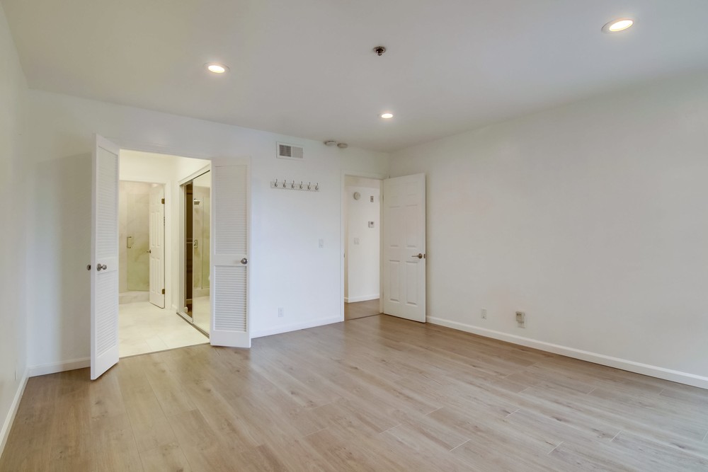 Virtual tour photo 21 of 35 for 5780 Friars Rd