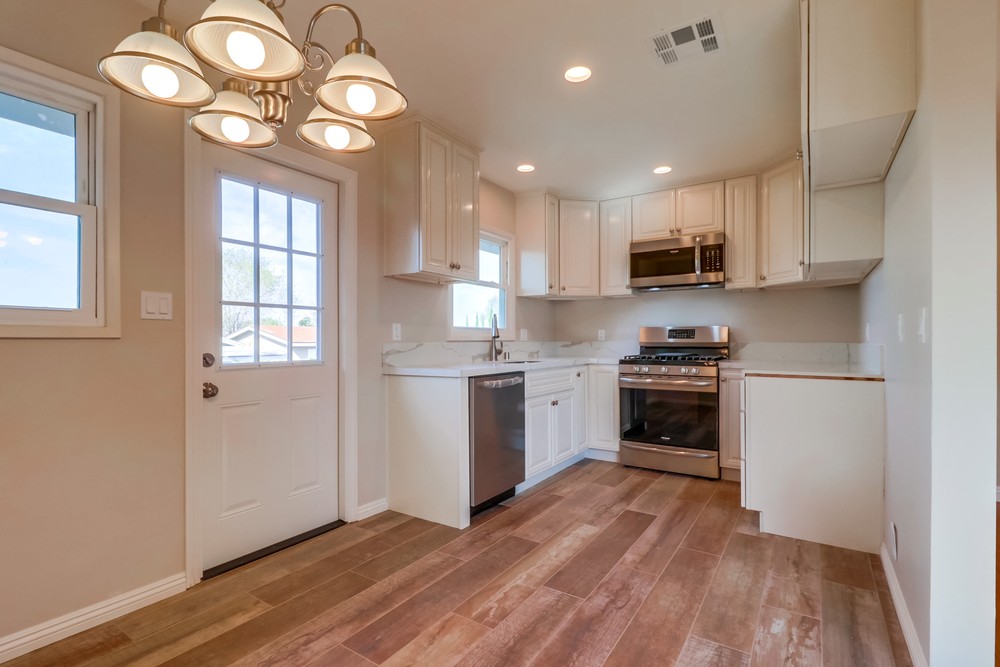 Virtual tour photo 13 of 44 for 57th St