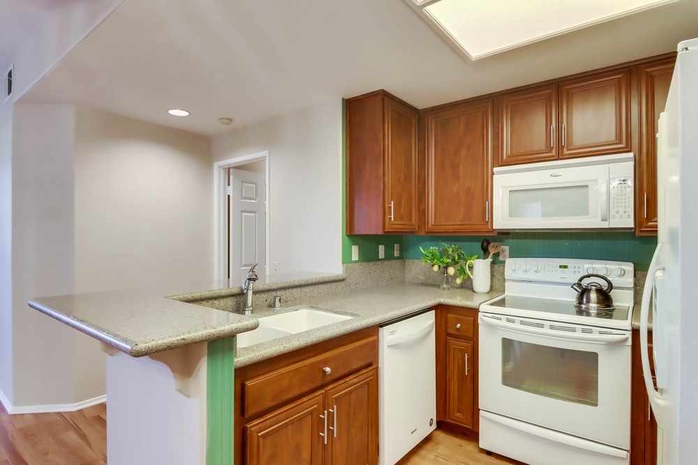 Virtual tour photo 18 of 40 for 580 Camino De La Reina UNIT 129