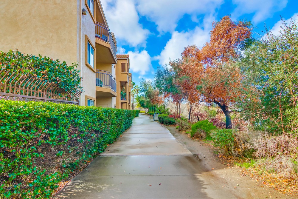 Virtual tour photo 37 of 40 for 580 Camino De La Reina UNIT 129
