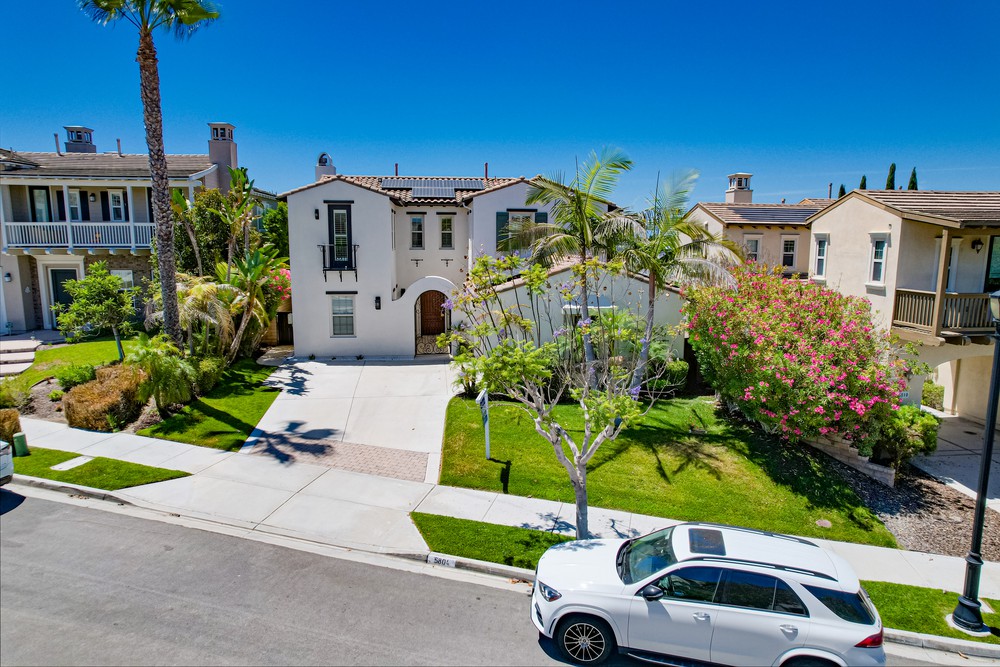 Virtual tour photo 3 of 38 for 5804 Blazing Star Ln