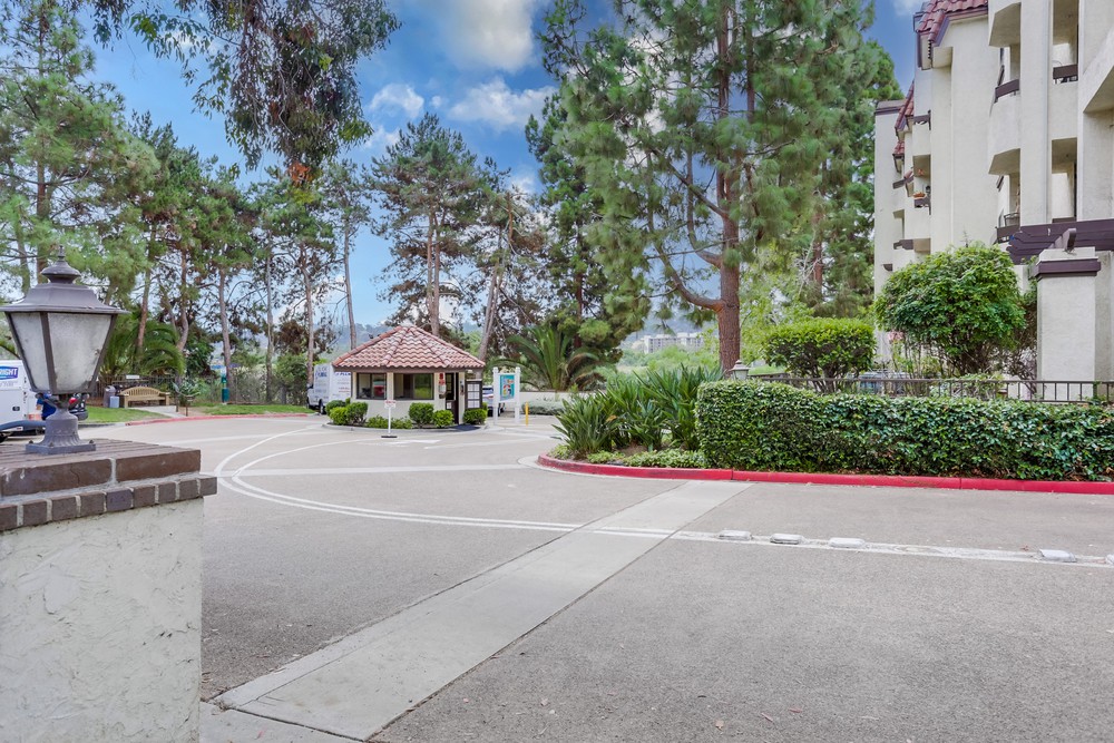 Virtual tour photo 5 of 36 for 5805 Friars Rd APT 2306