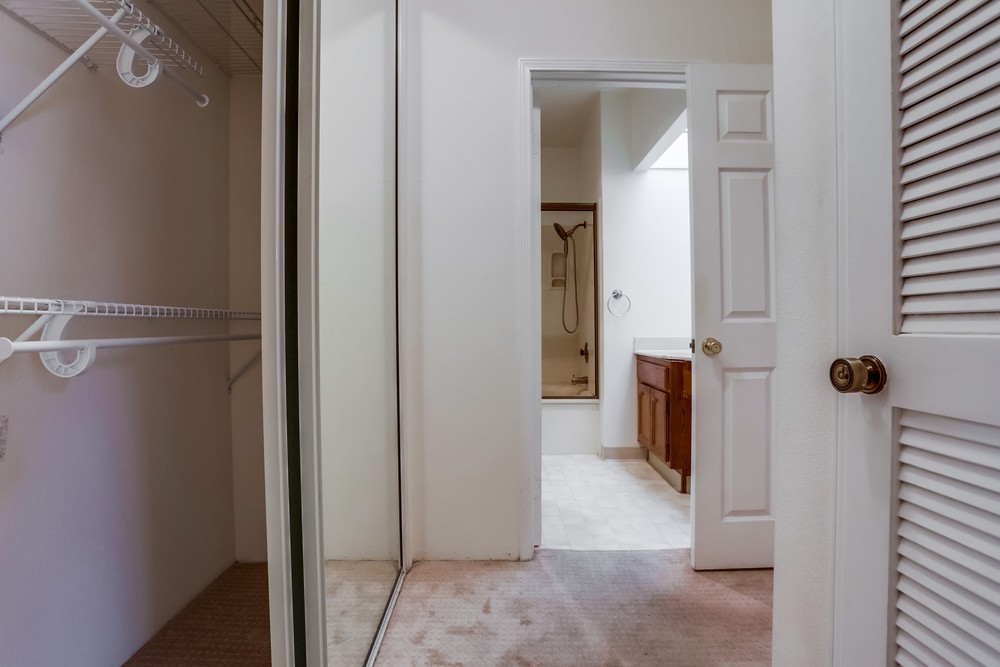 Virtual tour photo 31 of 36 for 5805 Friars Rd APT 2306