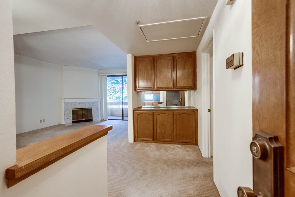 Virtual tour photo 5 of 34 for 5805 Friars Rd APT 2306