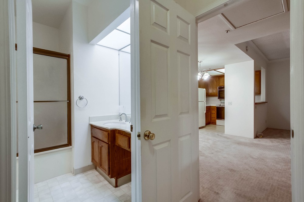 Virtual tour photo 22 of 34 for 5805 Friars Rd APT 2306