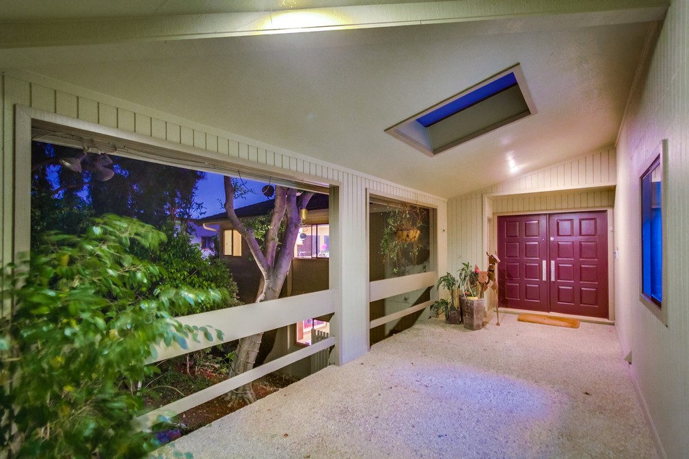 Virtual tour photo 7 of 90 for 5806 Ridgemoor Drive