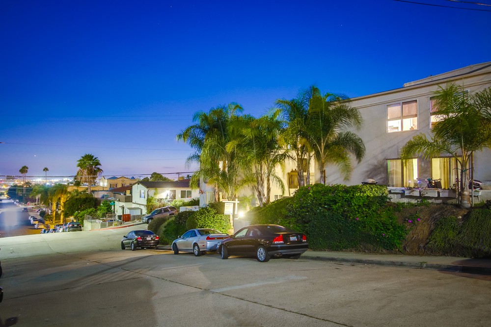 Virtual tour photo 4 of 77 for 5810 Riley St #7