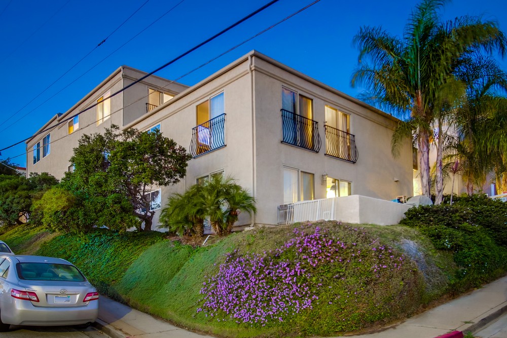 Virtual tour photo 5 of 77 for 5810 Riley St #7