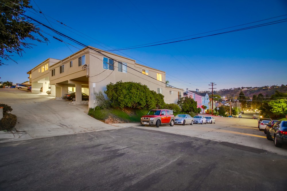 Virtual tour photo 15 of 77 for 5810 Riley St #7