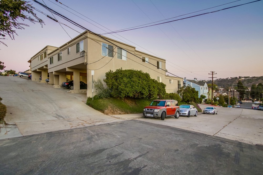 Virtual tour photo 66 of 77 for 5810 Riley St #7