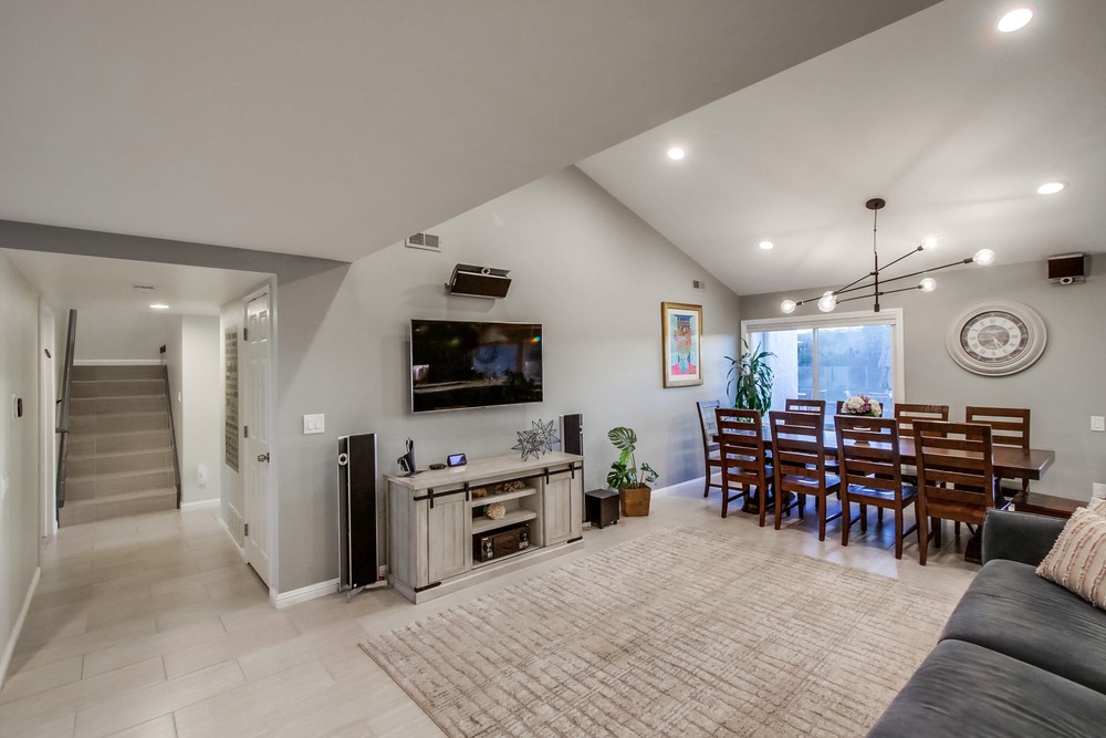 Virtual tour photo 18 of 65 for 5818 Mott St