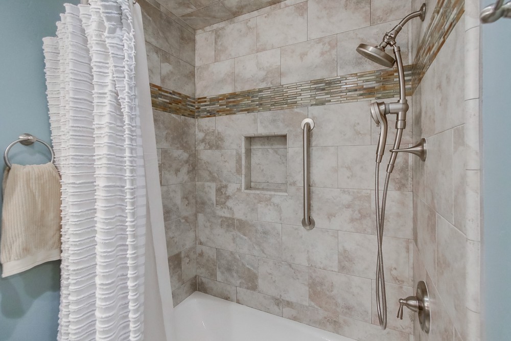 Virtual tour photo 38 of 65 for 5818 Mott St