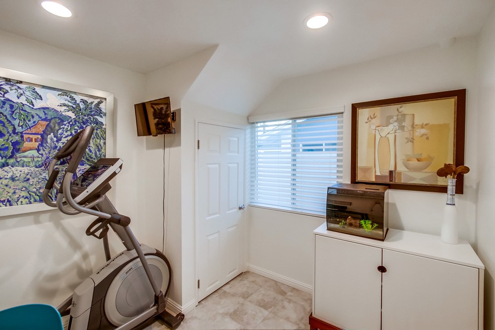 Virtual tour photo 39 of 65 for 5818 Mott St