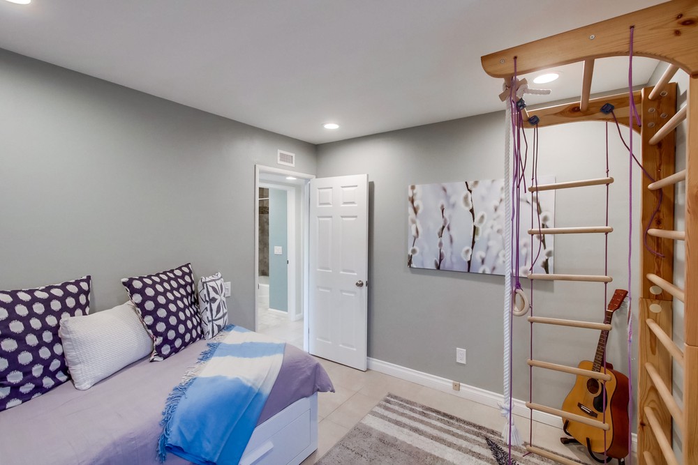 Virtual tour photo 42 of 65 for 5818 Mott St