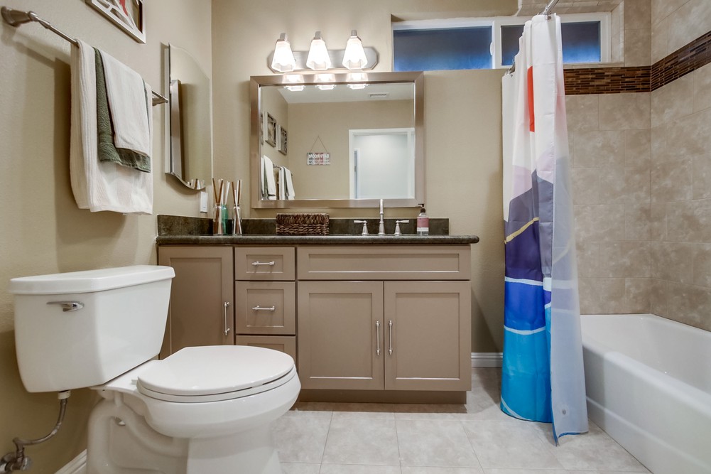 Virtual tour photo 51 of 65 for 5818 Mott St