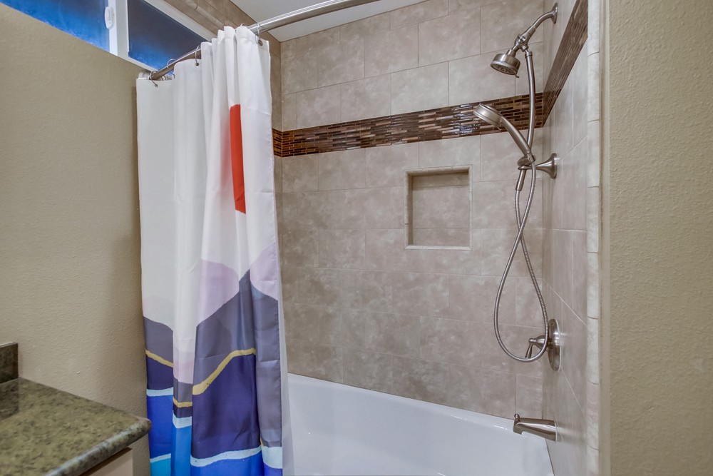 Virtual tour photo 52 of 65 for 5818 Mott St