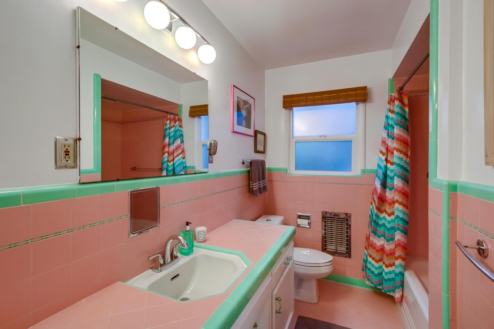 Virtual tour photo 30 of 60 for 5834 Adelaide Ave