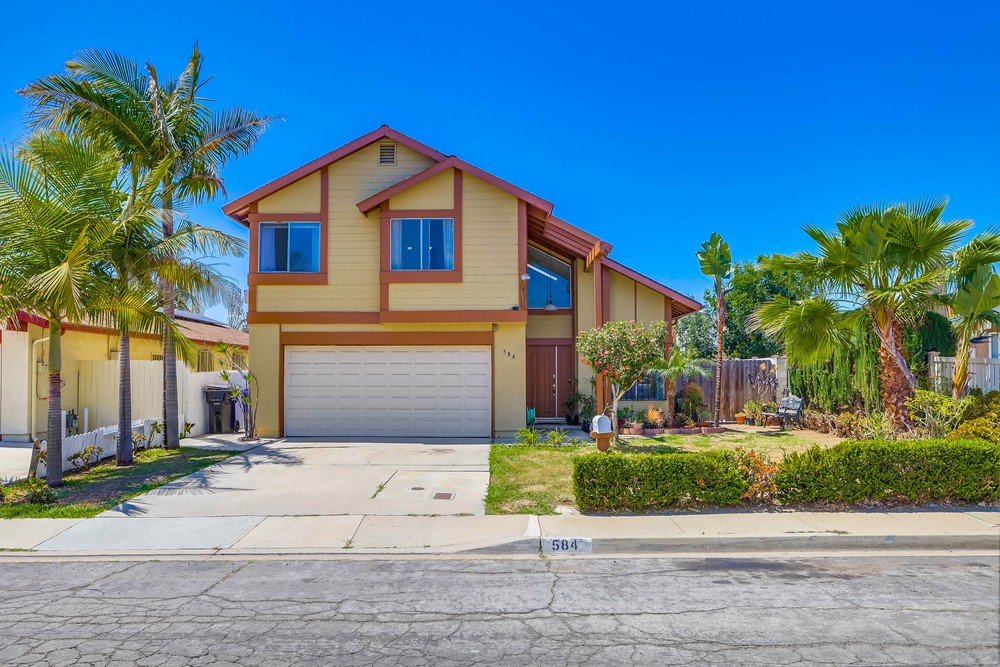 Virtual tour photo 1 of 37 for 584 Parkwood Dr